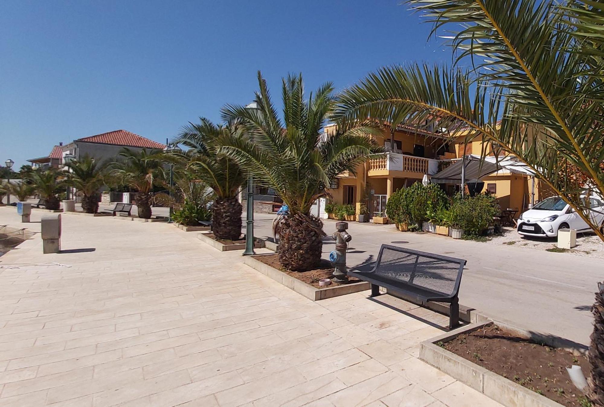 Luxury Apartment By The Sea With Private Whirlpool And Terrace 50M2 Posedarje Exterior foto